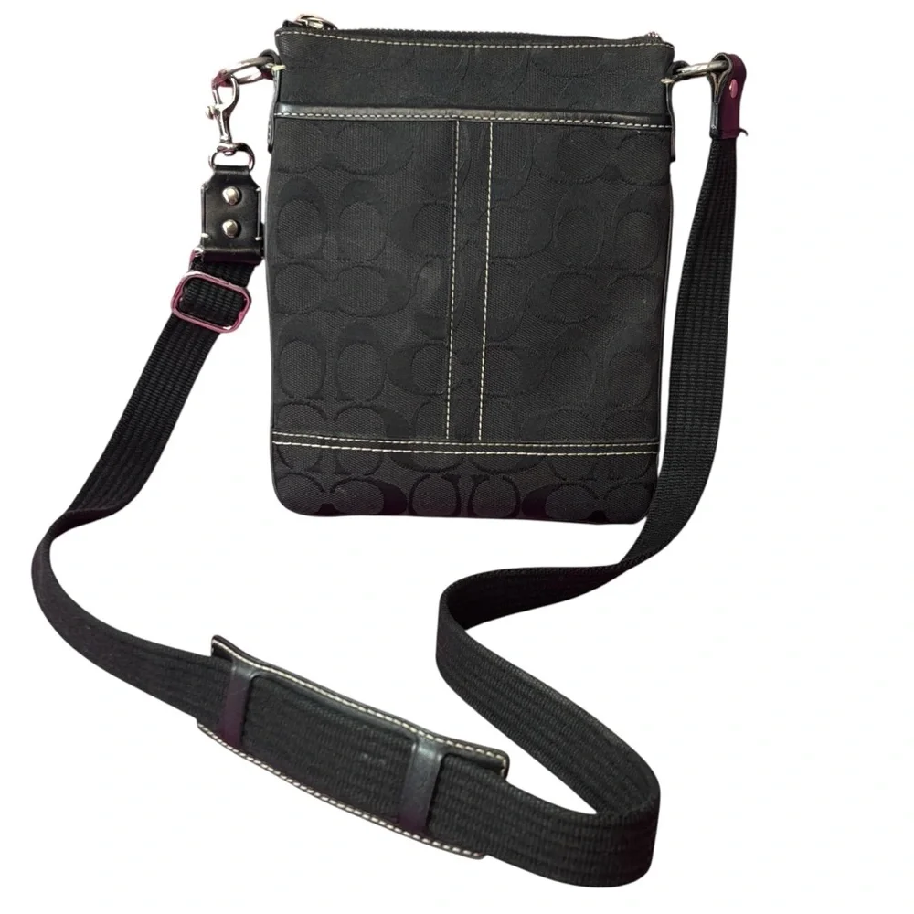 Coach Swingpack Signature Jacquard Crossbody in Black excellent condition